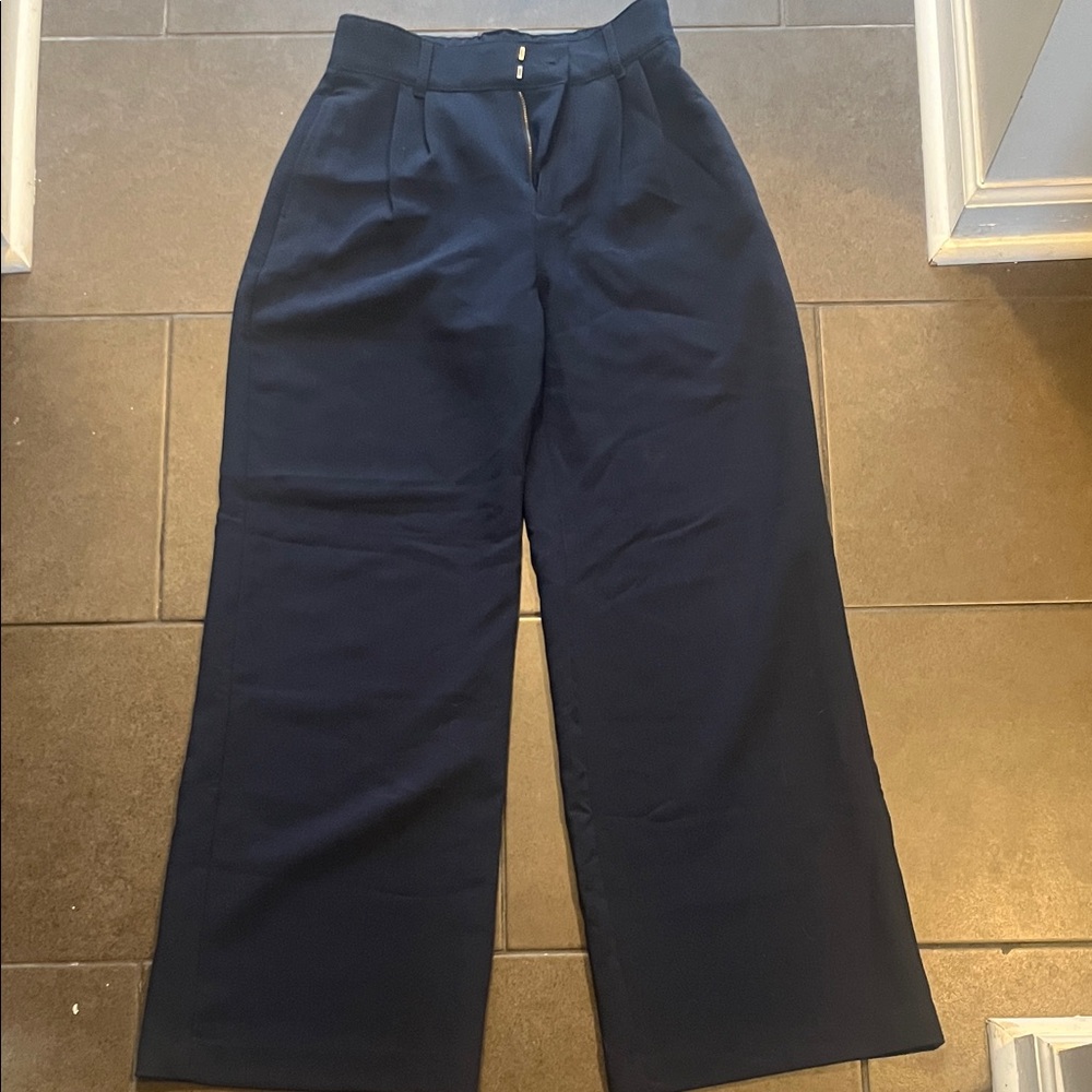 Abercrombie Sloane wide leg tailored pants short